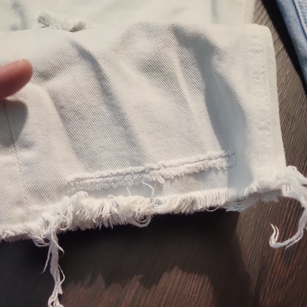 Two-Tone Distressed Jeans - Picture 3 of 11